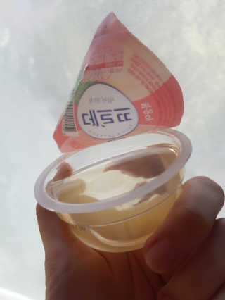 데르뜨 떠먹는 과일 3종, 짜먹는 과일 2종 총 10개 체험 — 4점을 준 리뷰어가 2020년 3월 올린 사용 사진