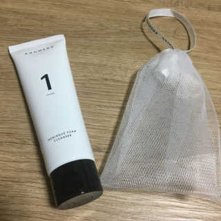 누메로 1 머랭 폼 클렌저 — 5점을 준 리뷰어가 2018년 3월 올린 사용 사진