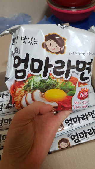 라면 그대로가 제일 맛있는 더엄마라면 — 3점을 준 리뷰어가 2019년 6월 올린 사용 사진