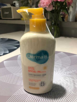 더마비 에브리데이 선블록 SPF50+ PA++++ — 4점을 준 리뷰어가 2019년 4월 올린 사용 사진