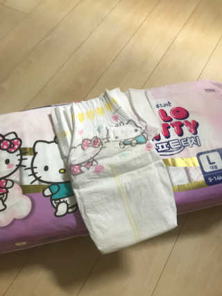 부드러운 헬로키티 기저귀 테이프형 — 5점을 준 리뷰어가 2020년 2월 올린 사용 사진
