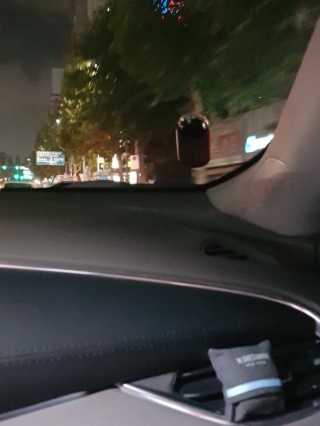 더블유드레스룸 더블유 차량용방향제 — 4점을 준 리뷰어가 2018년 9월 올린 사용 사진