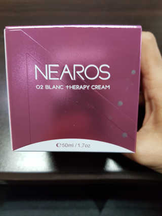NEAROS 네아로스 오투 블랑 테라피 크림 — 4.5점을 준 리뷰어가 2017년 11월 올린 사용 사진