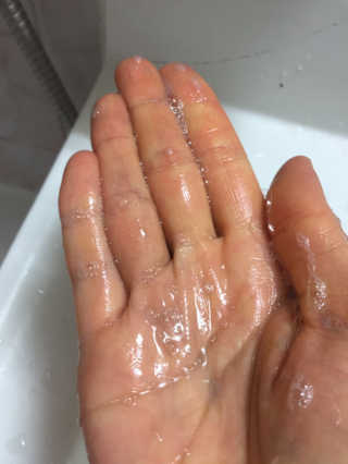 the naked object [탈모볼륨샴푸] 디블랙 팩 샴푸 — 4점을 준 리뷰어가 2020년 2월 올린 사용 사진