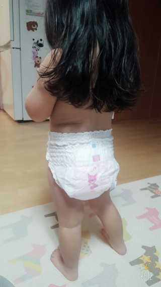 LG생활건강 토디앙 핑크퐁 팬티형 기저귀 — 4점을 준 리뷰어가 2017년 4월 올린 사용 사진