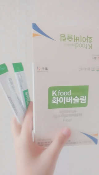 두루원 똥기사의 Kfood 화이버슬림 — 2.33점을 준 리뷰어가 2018년 7월 올린 사용 사진