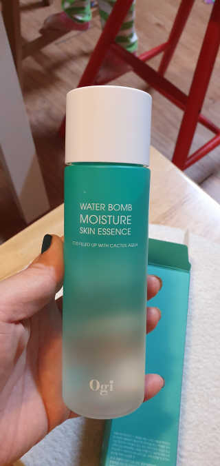 오지아이 워터 밤 모이스처 스킨 에센스 180ml — 4점을 준 리뷰어가 2020년 1월 올린 사용 사진