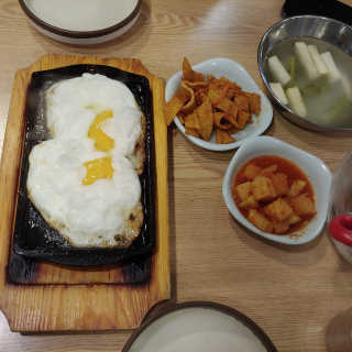[대성이네_신촌] 깻잎큰닭찜 한마리+사리 中 택2 set — 4점을 준 리뷰어가 2019년 2월 올린 사용 사진