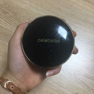 셀레뷰 블랙 세럼 팩트 — 4.5점을 준 리뷰어가 2017년 9월 올린 사용 사진