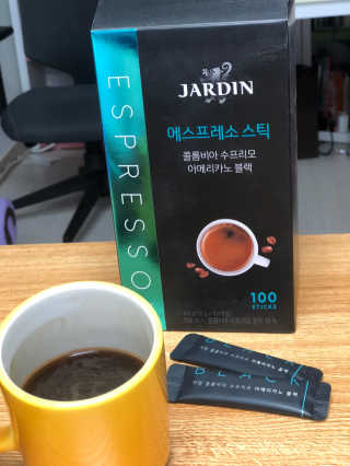 (주)쟈뎅 쟈뎅 에스프레소 스틱 아메리카노 블랙 — 5점을 준 리뷰어가 2018년 10월 올린 사용 사진