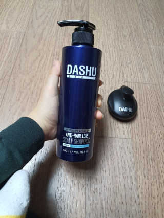 다슈코리아 다슈 단백질 한방 두피 골드 샴푸 500ml +샴푸브러쉬 — 5점을 준 리뷰어가 2019년 12월 올린 사용 사진