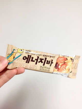 견과가 똘똘 뭉쳐들어간 넛츠몬 에너지바 1BOX 6개입 — 5점을 준 리뷰어가 2018년 2월 올린 사용 사진