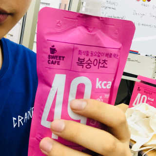 스위트 카페 스위트카페 복숭아초,자몽초 — 3.83점을 준 리뷰어가 2018년 8월 올린 사용 사진
