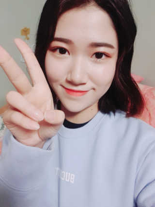 JM솔루션 물광 커버 파운데이션 럭셔리 — 5점을 준 리뷰어가 2018년 12월 올린 사용 사진