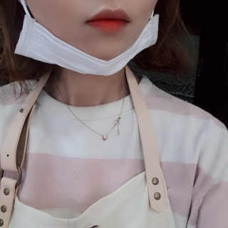 지고트 로맨틱 키스 립스틱 — 5점을 준 리뷰어가 2019년 7월 올린 사용 사진