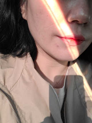 릴리바이레드 쥬시라이어 워터틴트 02 체리 크러쉬인 척 — 5점을 준 리뷰어가 2020년 3월 올린 사용 사진