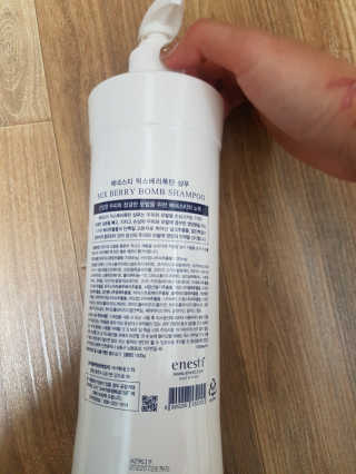 (주)에네스티 믹스베리 단백질 폭탄 샴푸 1000g — 4점을 준 리뷰어가 2019년 10월 올린 사용 사진