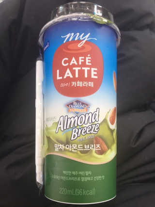 마이카페라떼 말차 아몬드브리즈 7개입 — 3.5점을 준 리뷰어가 2019년 11월 올린 사용 사진