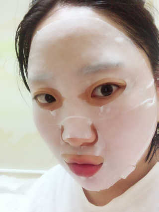 제이준코스메틱 제이준 뽑아쓰는 쏘쿨 마스크 — 4점을 준 리뷰어가 2018년 8월 올린 사용 사진