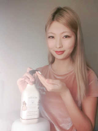비욘드 딥 모이스처 시그니처   바디 에멀전 — 5점을 준 리뷰어가 2019년 4월 올린 사용 사진