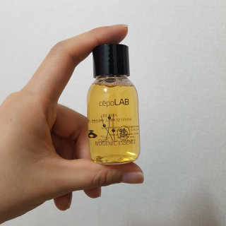 세포랩 바이오제닉 에센스 30ml 특별팩 — 4점을 준 리뷰어가 2018년 5월 올린 사용 사진