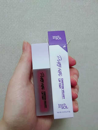 터치인솔 프리티필터 쉬폰 벨벳 립틴트 — 4.67점을 준 리뷰어가 2018년 10월 올린 사용 사진