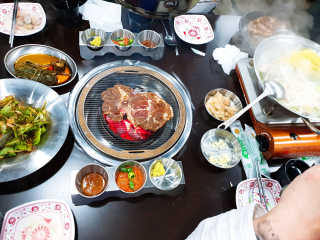 [두툼갈비] 두툼갈비 2인분 + 매콤치즈버섯 set — 5점을 준 리뷰어가 2018년 11월 올린 사용 사진