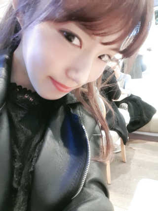 메이메리 쓰리이펙츠 모이스처 톤업크림 50ml — 5점을 준 리뷰어가 2019년 11월 올린 사용 사진