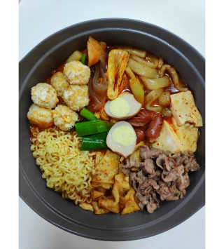 식스레시피 마라떡볶이 쿠킹박스 2인분 — 5점을 준 리뷰어가 2019년 7월 올린 사용 사진