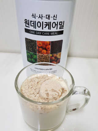 (주)이스터비엔에프 식사대용선식 원데이케어밀 1KG 대용량 — 5점을 준 리뷰어가 2019년 1월 올린 사용 사진