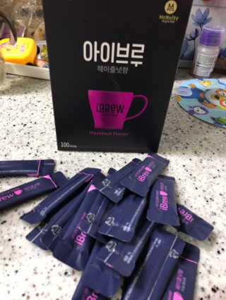 한국맥널티 아이브루 헤이즐넛향 100T — 5점을 준 리뷰어가 2019년 10월 올린 사용 사진