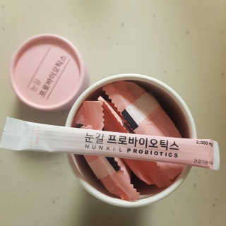 눈길 프로바이오틱스 눈길 콜라겐 프로바이오틱스 — 4.5점을 준 리뷰어가 2019년 11월 올린 사용 사진