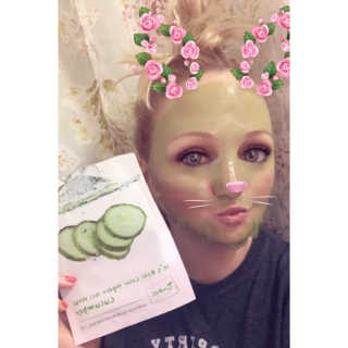 CRE8SKIN(크리에이트스킨) It's Real Color Cucumber — 5점을 준 리뷰어가 2017년 6월 올린 사용 사진