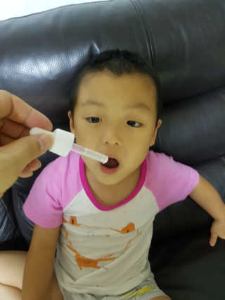 그린스토어 베이비드롭 프로바이오틱스 1병 30일분 — 4.33점을 준 리뷰어가 2018년 6월 올린 사용 사진