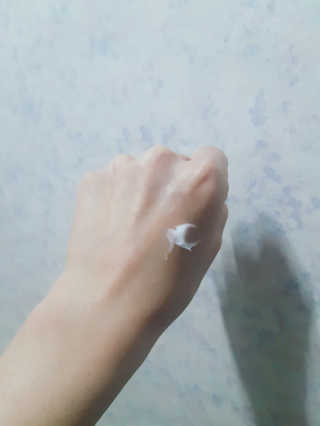 지고트 산양유 화이트닝 크림 70ml — 4점을 준 리뷰어가 2019년 5월 올린 사용 사진