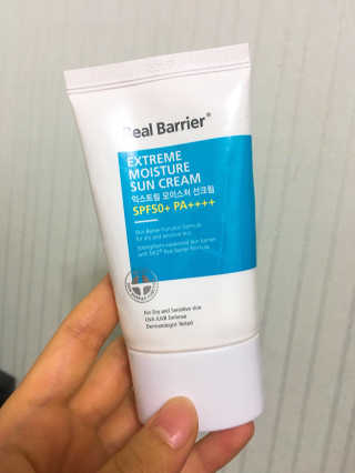 리얼베리어 익스트림 모이스처 선크림 SPF50+ PA++++ — 3.17점을 준 리뷰어가 2018년 8월 올린 사용 사진