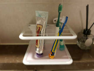 올버튼 낭비되는 돈을 지켜주는 거꾸로 스마트 수납선반 — 4.67점을 준 리뷰어가 2018년 9월 올린 사용 사진
