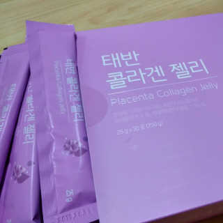 네츄럴굿띵스 태반 콜라겐 젤리 15포 — 5점을 준 리뷰어가 2018년 9월 올린 사용 사진