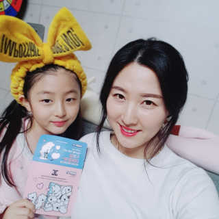 제이준코스메틱 제이준 오버액션토끼 인텐시브 샤이닝 투 스텝 마스크 — 4.5점을 준 리뷰어가 2019년 1월 올린 사용 사진