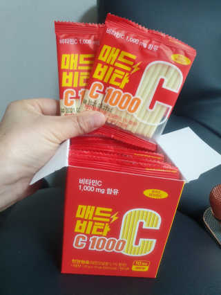 매드비타C 1000 — 3점을 준 리뷰어가 2019년 4월 올린 사용 사진