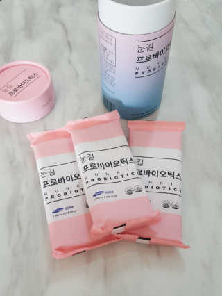 눈길 프로바이오틱스 눈길 콜라겐 프로바이오틱스 — 5점을 준 리뷰어가 2019년 11월 올린 사용 사진