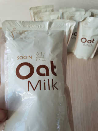 순오트밀크, soon oat milk — 4.67점을 준 리뷰어가 2018년 11월 올린 사용 사진