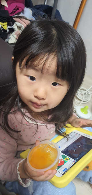 데르뜨 떠먹는 과일 3종, 짜먹는 과일 2종 총 10개 체험 — 5점을 준 리뷰어가 2020년 3월 올린 사용 사진