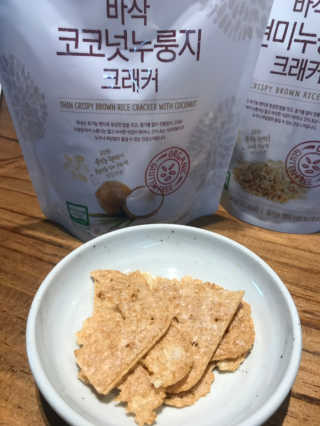 BASSAK 바삭 유기농 현미 누룽지 크래커 3종 — 5점을 준 리뷰어가 2019년 9월 올린 사용 사진
