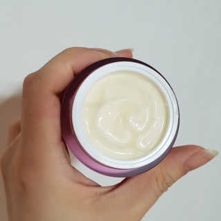 땡큐파머 미라클 에이지 리페어 아이크림 — 5점을 준 리뷰어가 2019년 8월 올린 사용 사진