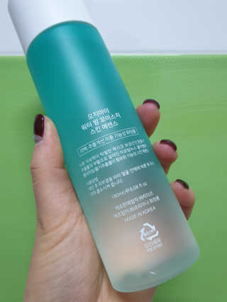 오지아이 워터 밤 모이스처 스킨 에센스 180ml — 5점을 준 리뷰어가 2020년 1월 올린 사용 사진