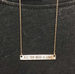 대만 BONNY & READ All You Need Is Love Necklace — 5점을 준 리뷰어가 2017년 1월 올린 사용 사진