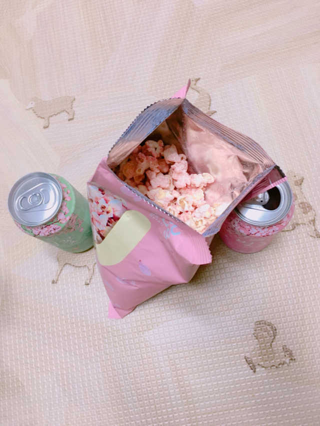 벚꽃 팝콘 + 벚꽃스파클링 + 벚꽃 청포도 에이드 리뷰 사진