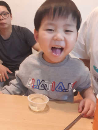 데르뜨 떠먹는 과일 3종, 짜먹는 과일 2종 총 10개 체험 — 5점을 준 리뷰어가 2020년 3월 올린 사용 사진