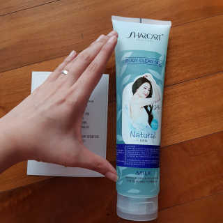 줌마들도 인정한 샤카트 페이스앤바디 필링젤 310ml — 4.33점을 준 리뷰어가 2018년 4월 올린 사용 사진